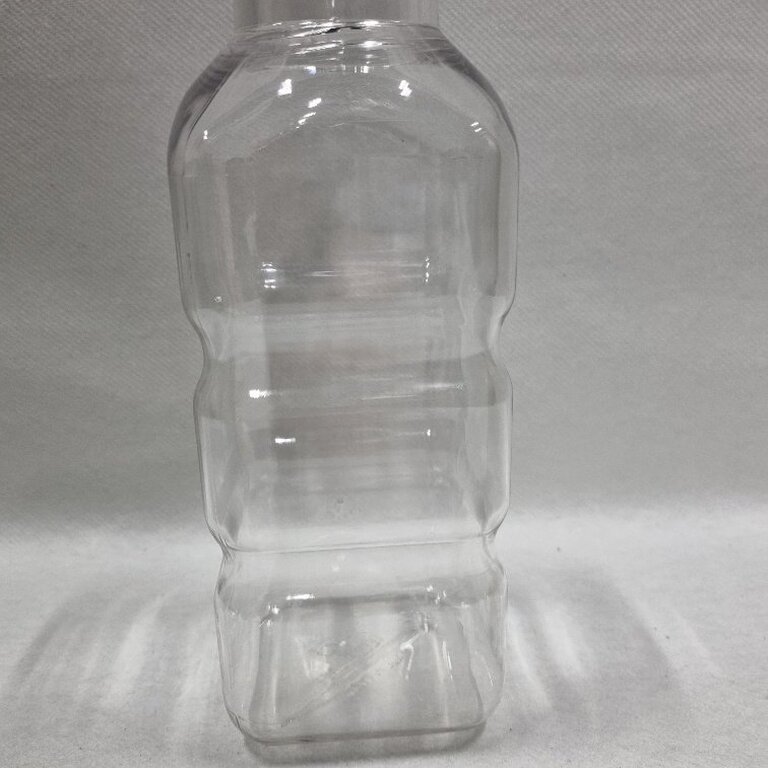 Techniplast New square bottle of 700 ml